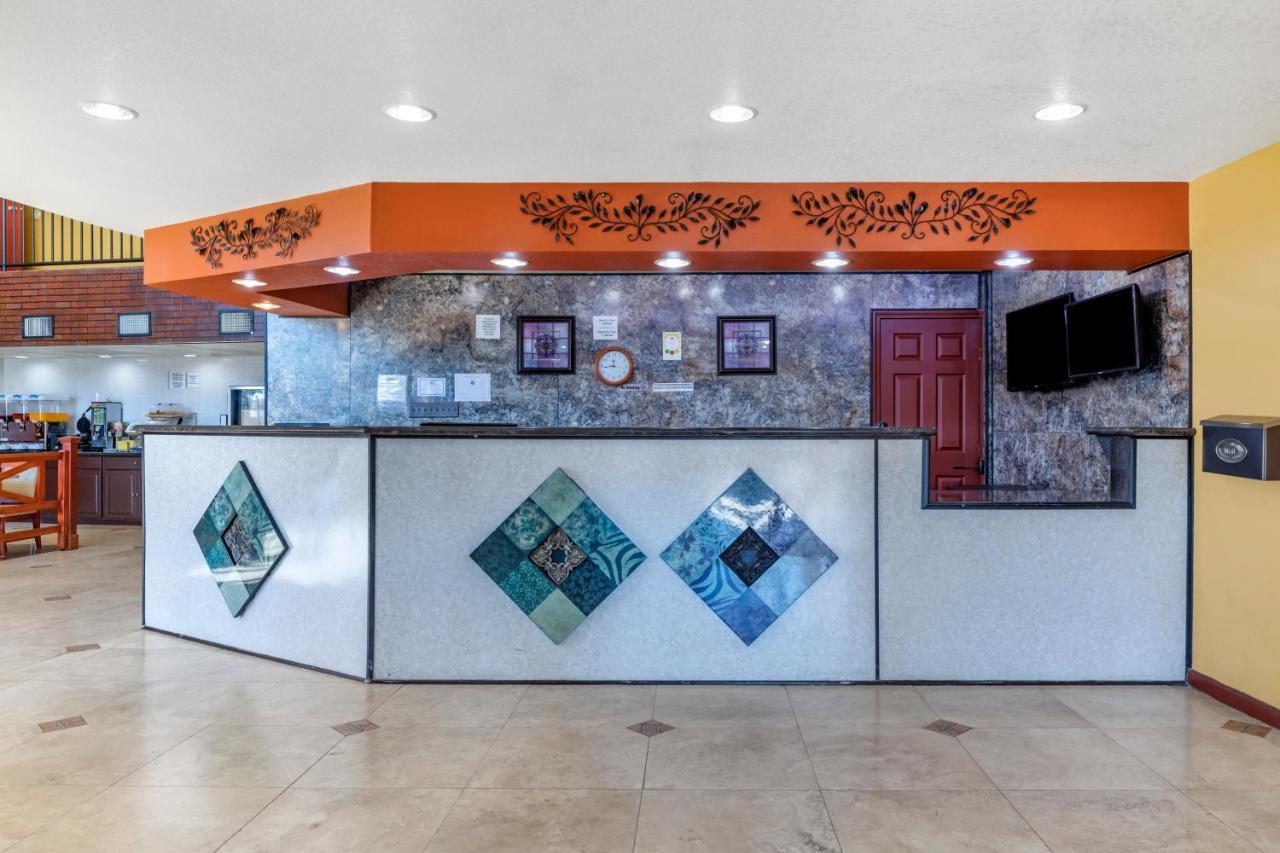Rose City Inn & Suites Тайлер Экстерьер фото